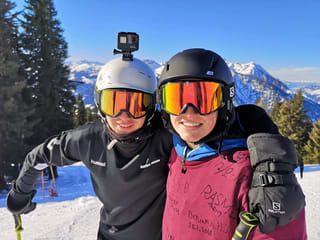 Lærer og elev på efterskolens skirejse